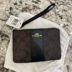 Coach zip wristlet. NWT